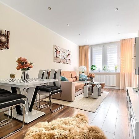 Апартаменти Flower Apartament City Center Щецин Екстер'єр фото